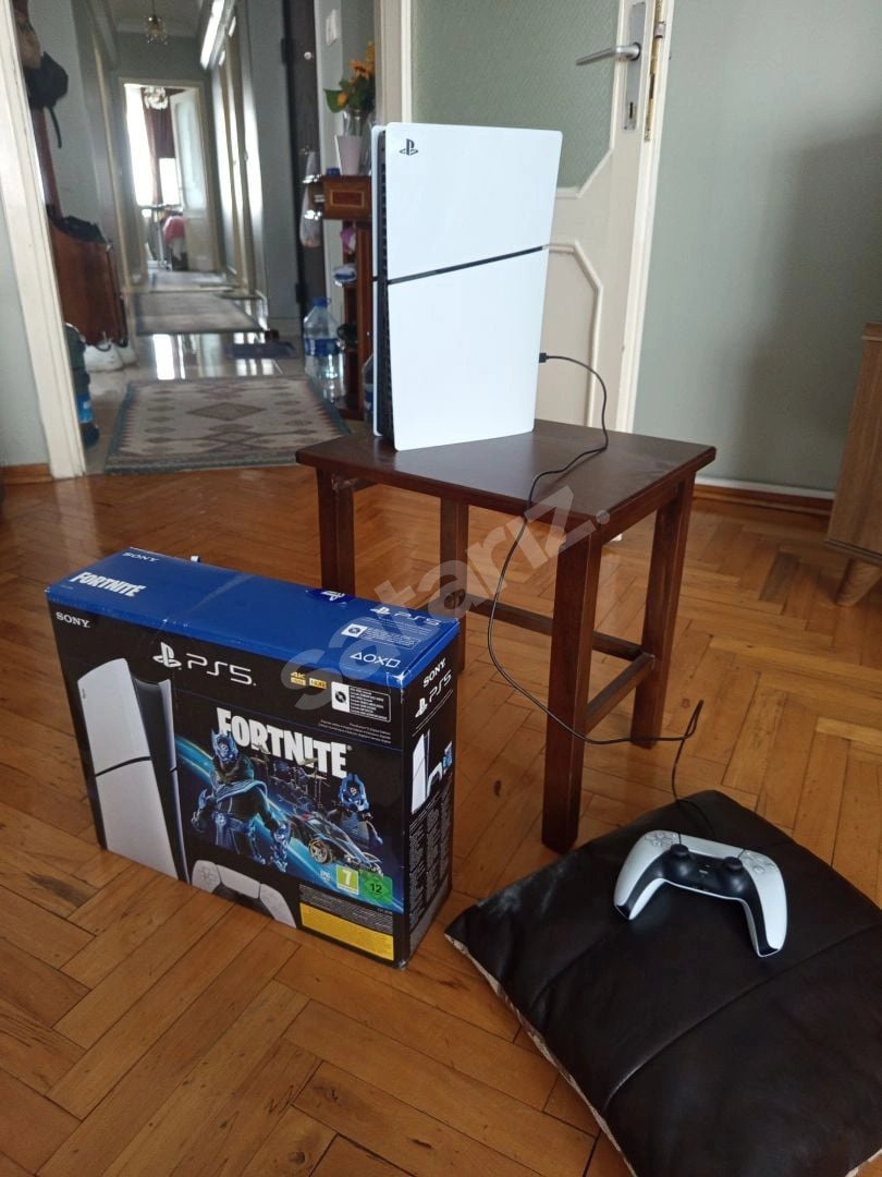 PS5 Oyun Konsolu 1TB