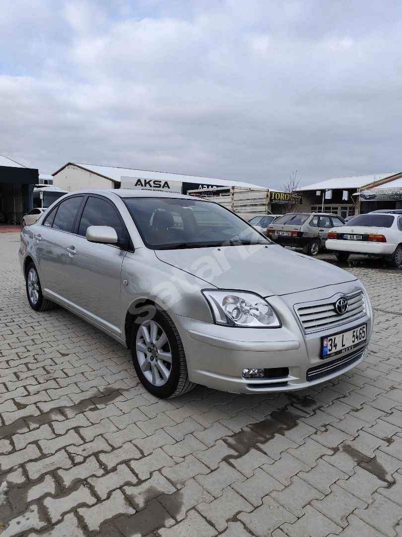 Yenisi Gibi Bakımlı Biniciye Ekonomik Avensis