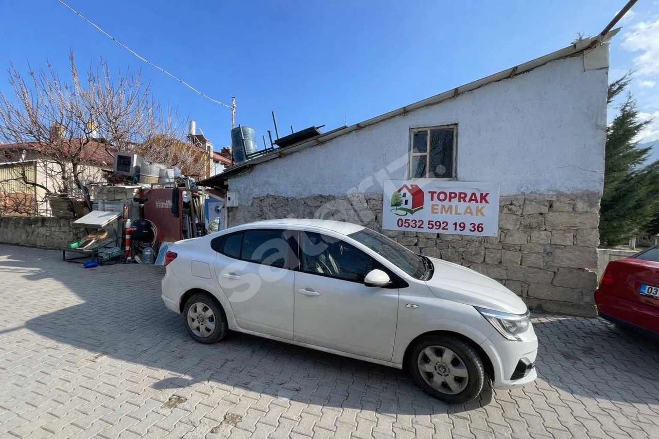 TOPRAK EMLAKTAN ERKMEN HÜRRİYET TE SATILIK ARSA