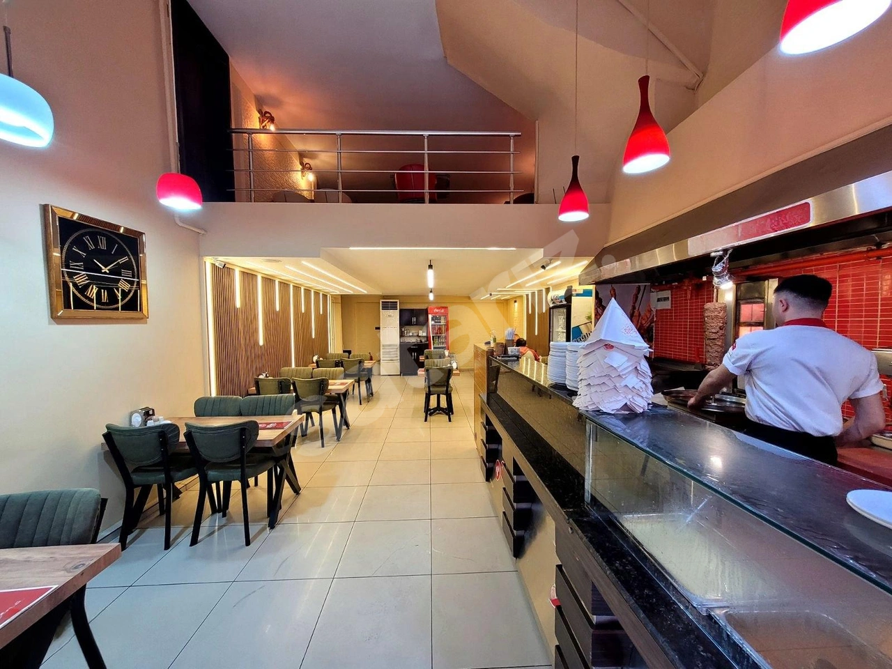 REMAX SEVCAN DAN GAZİ CADDESİNDE 3 KAT DEVREN KİRALİK LOKANTA
