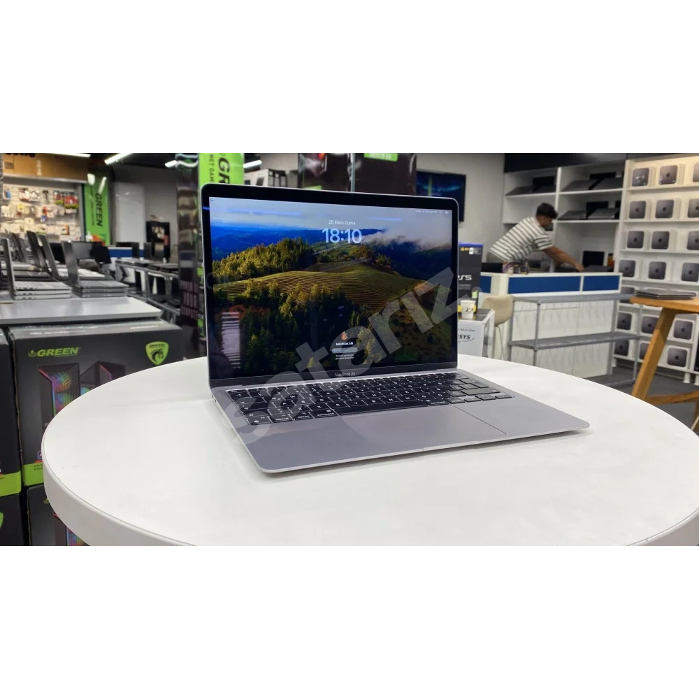 Apple Notebook MacBook Air A2337 M1 Cpu 8Gb Ram 256GB SSD 13.3" 2.5K/2020/264 D.(C Laptop) 2.EL 3Ay