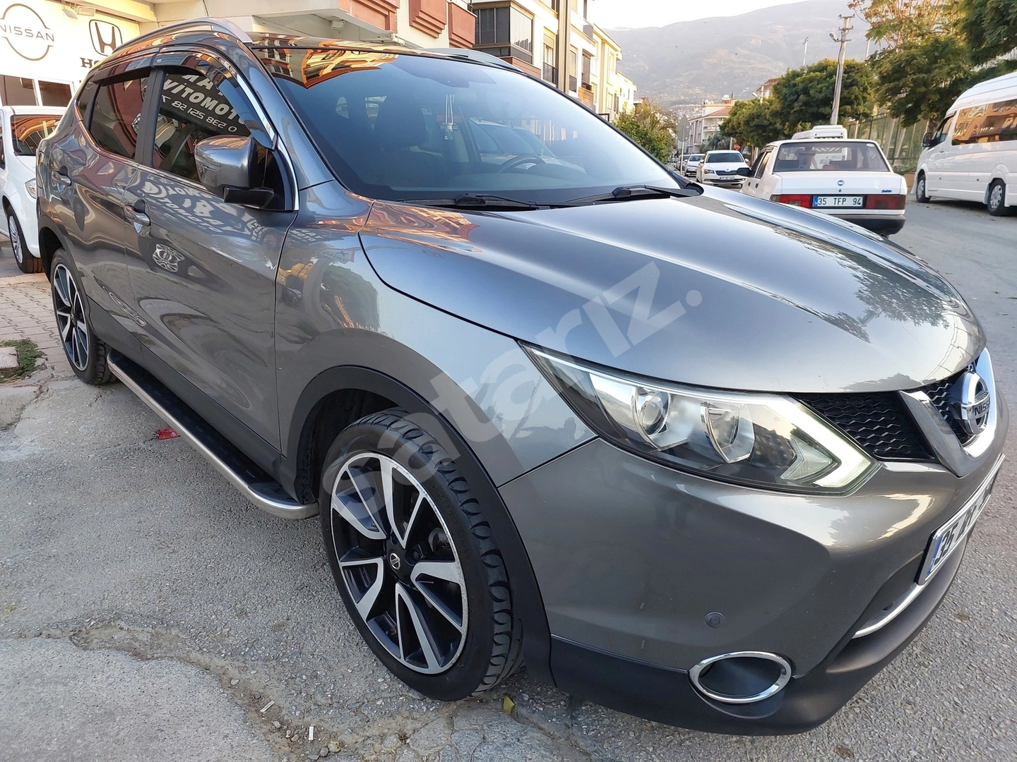 YAPAR OTOMOTİV'DEN BOYASIZ 2015 NİSSAN QASHQAİ CAM TVN OTOMATİK