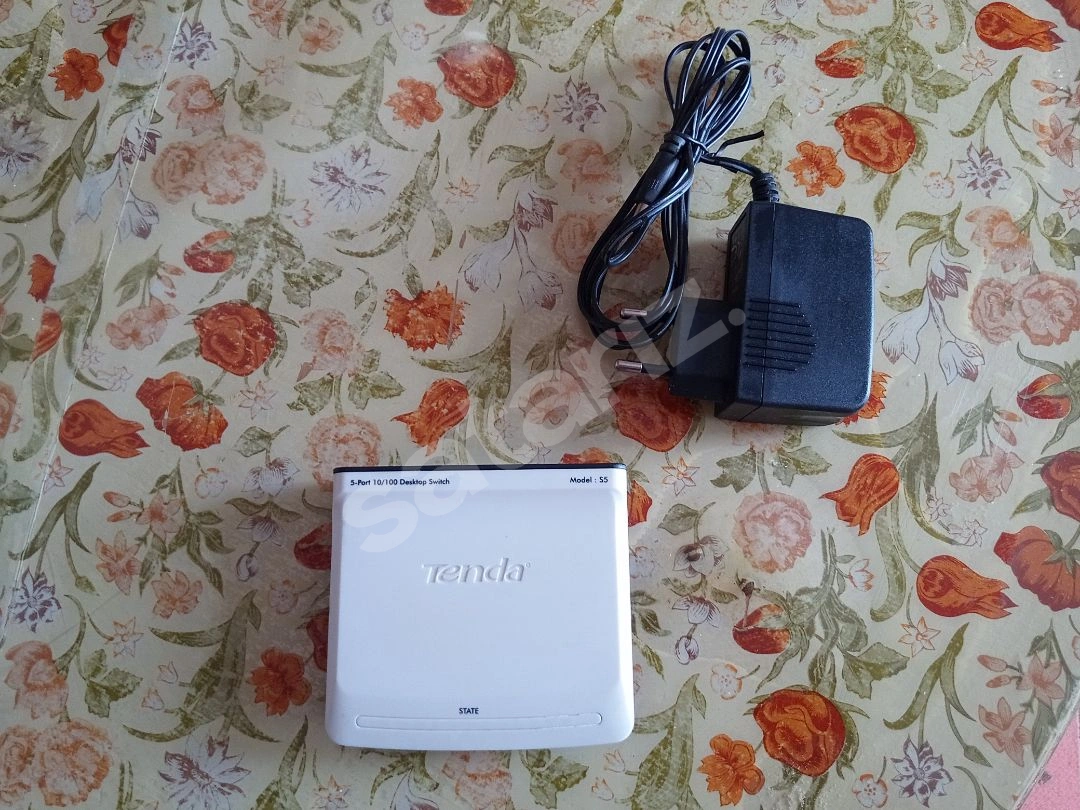 Tenda S5 10/100 Switch