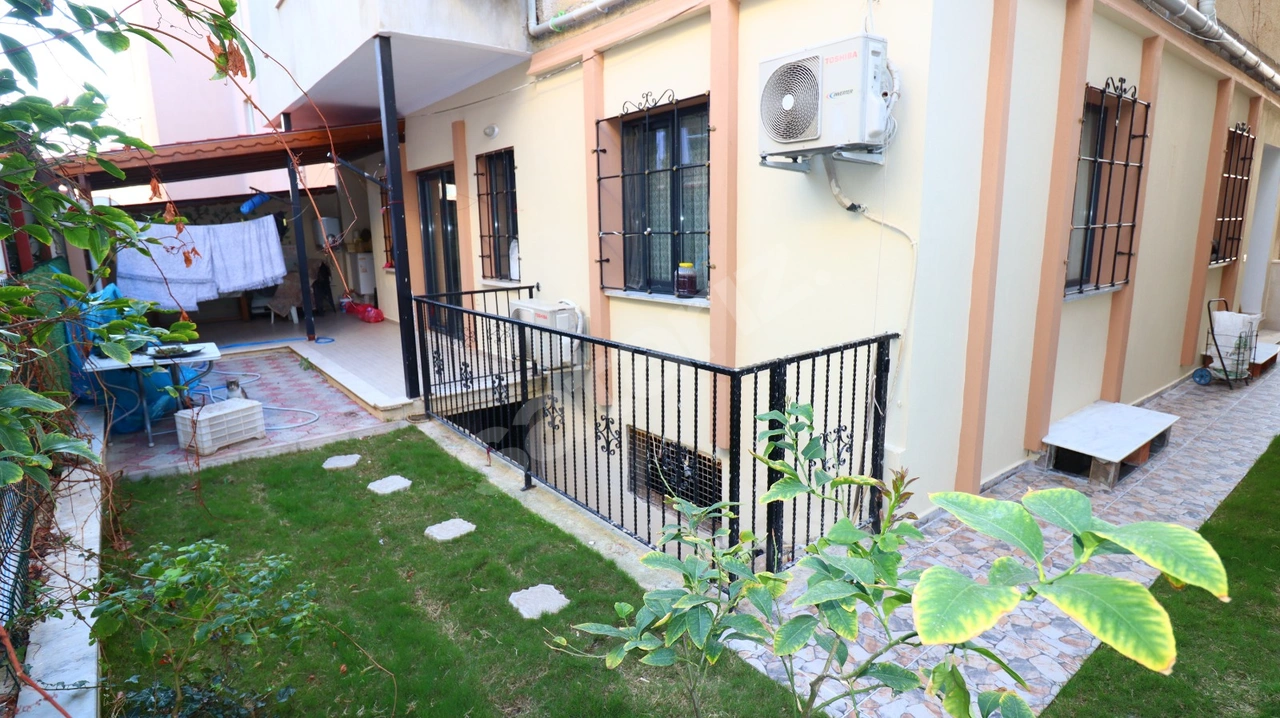 Seferihisar Mersin da Denize 100m!A'dan Z'ye Yenilenmiş,Geniş Bahçeli Satılık 3+1 Müstakil Tadında