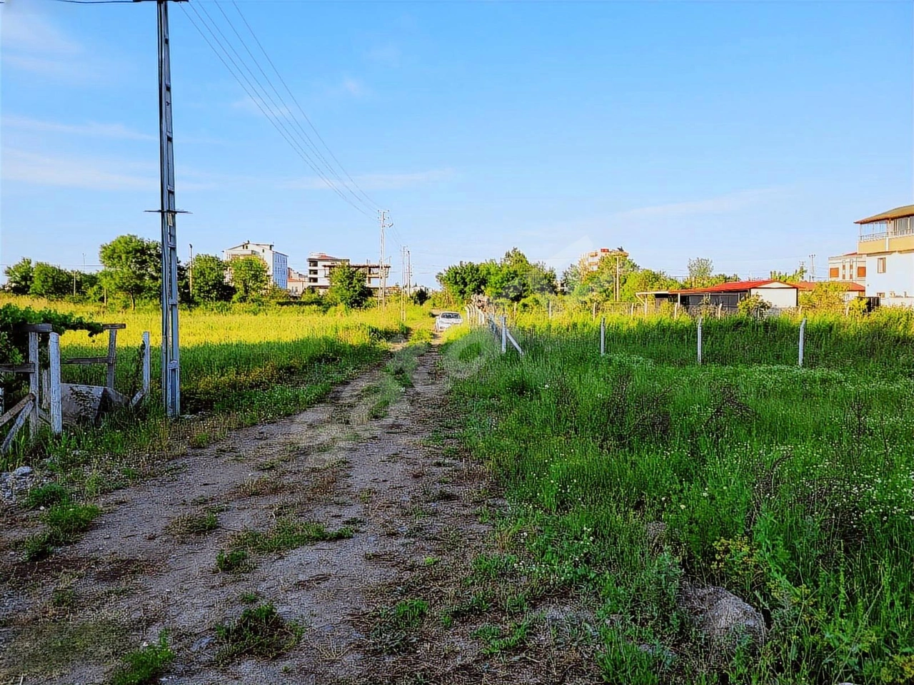 SEVCAN GÜRLEVİKTEN ÇAKIRLARDA ANAYOLA 200M KAT KARŞILIĞI ARSA