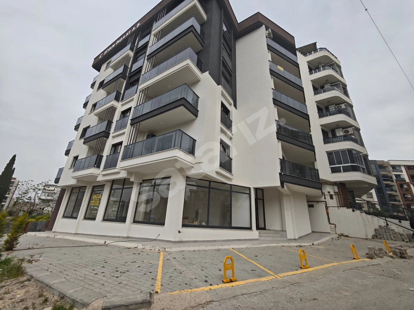ERGENE MAHALLESİNDE TABELA DEĞERİ YÜKSEK, SIFIR SATILIK DÜKKAN