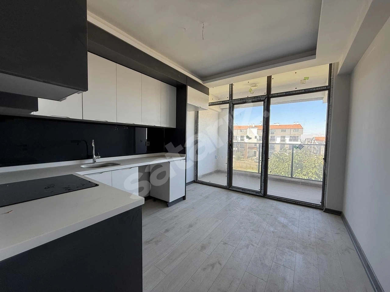 "ALAÇATI'DAN" JEWEL İNCEK YAKINI BAĞIMSIZ MUTFAK'LI 2+1 DUBLEKS!