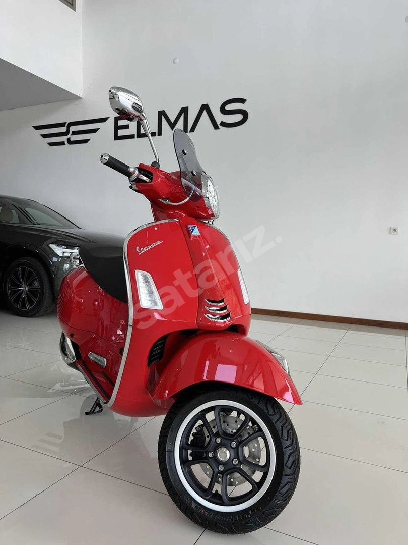 2023 VESPA GTS 300 SUPER ABS LED " KIRMIZI " HEMEN TESLİM