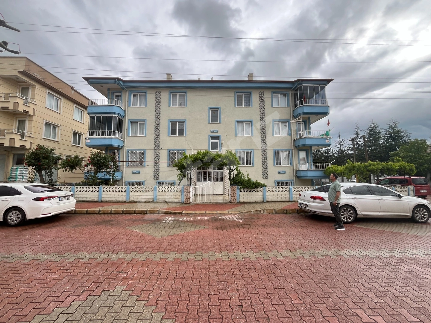Fırsat..! Esentepe Mah. Cezaevi Arkası Mantolamalı Arakat 3+1