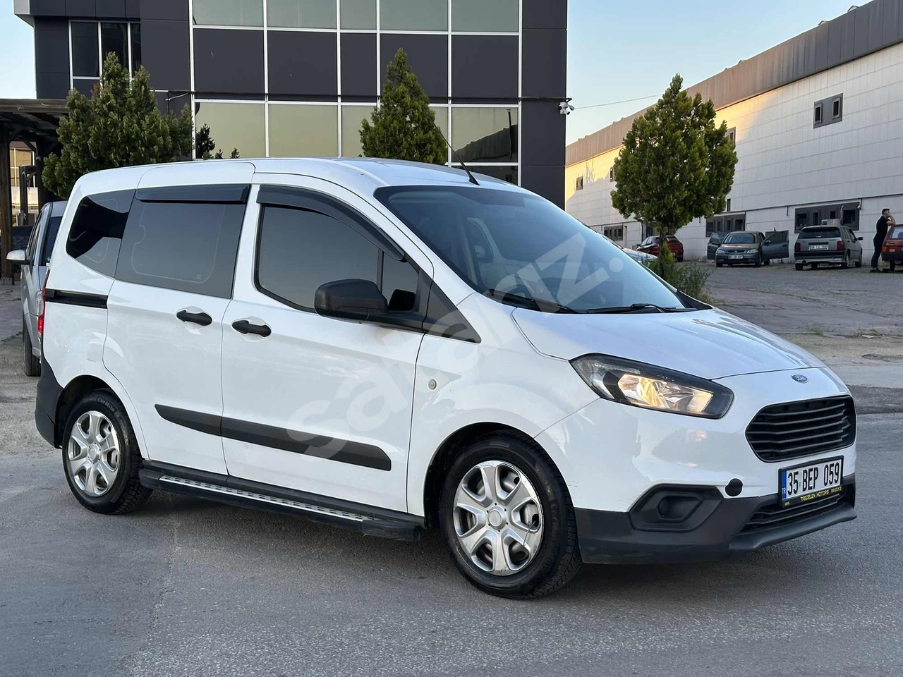 TAŞDELEN DEN 2022 MODEL FORD CORUER 6 İLERİ