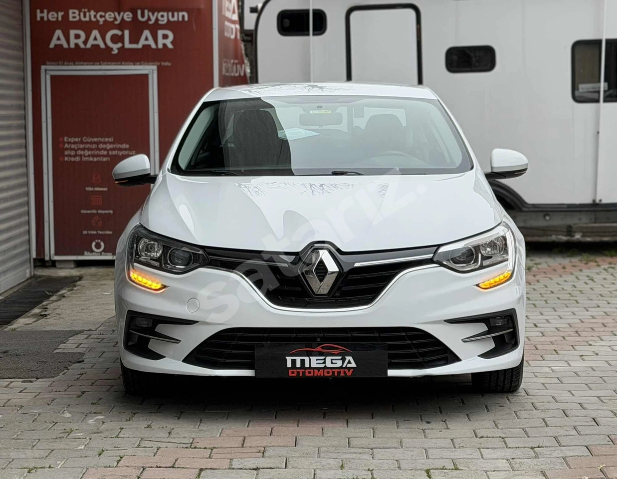 1.3 TCe OTOMATİK MEGANE 140hp K.KARTINA 12 TAKSİT KDV20