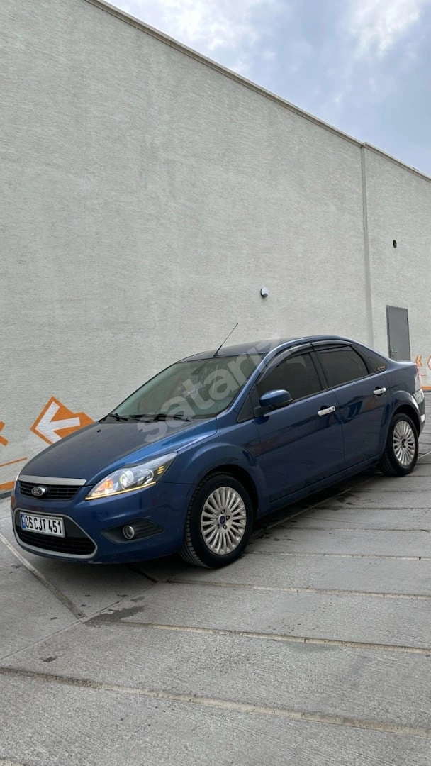 Nadir Renk Sedan Focus
