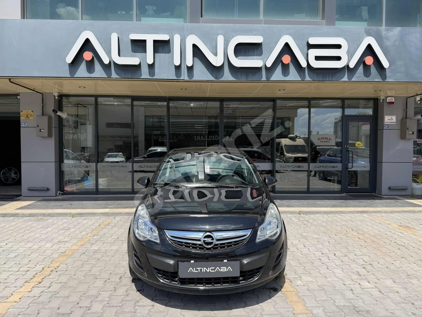 ALTINCABA'DAN 2012 OPEL CORSA 1.2 TWİNPORT ESSENTİA 70.000KM