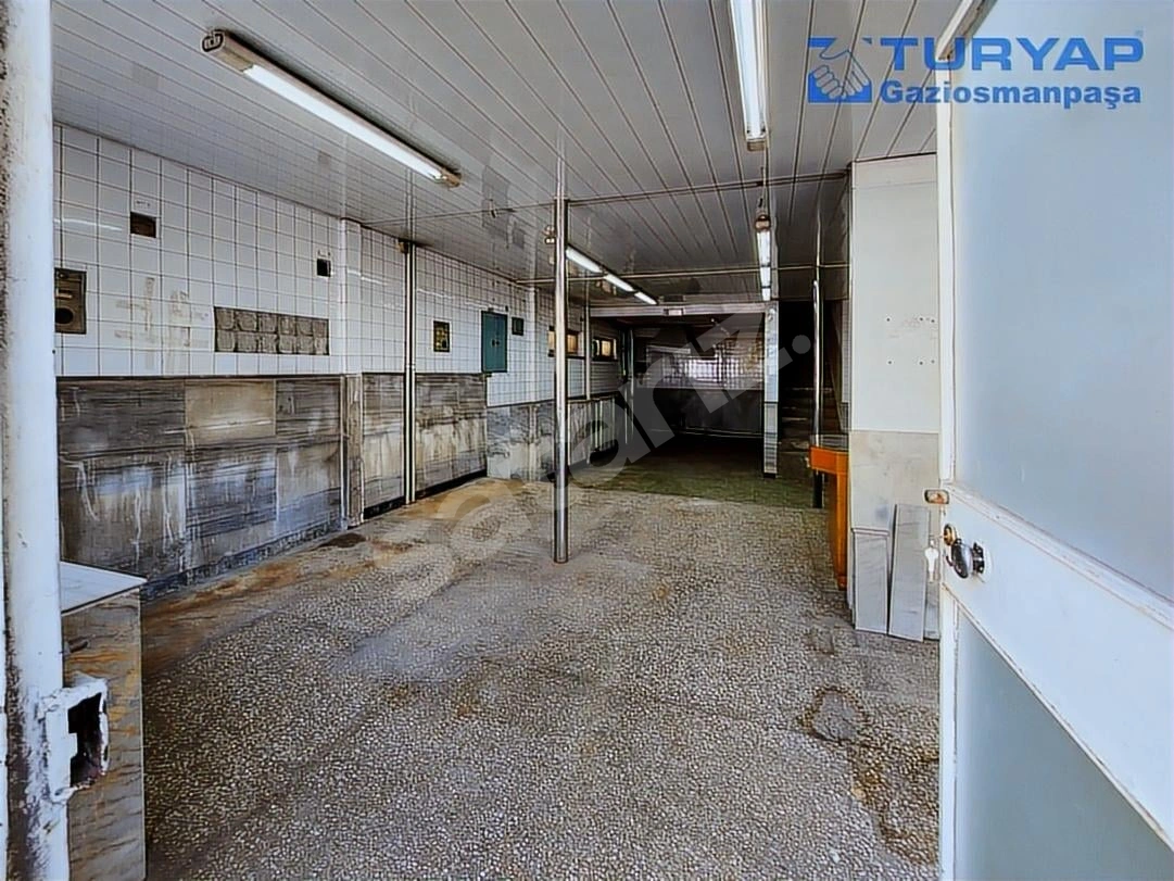 BÜLBÜLDERESİ CADDESİNDE 250M2 CADDEYE CEPHELİ MAĞAZA