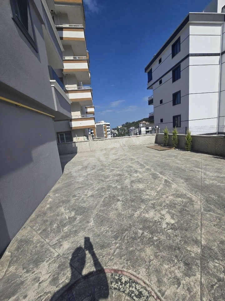 KÖRGEZDE ÇOK GENİŞ 1+1 DAİRE