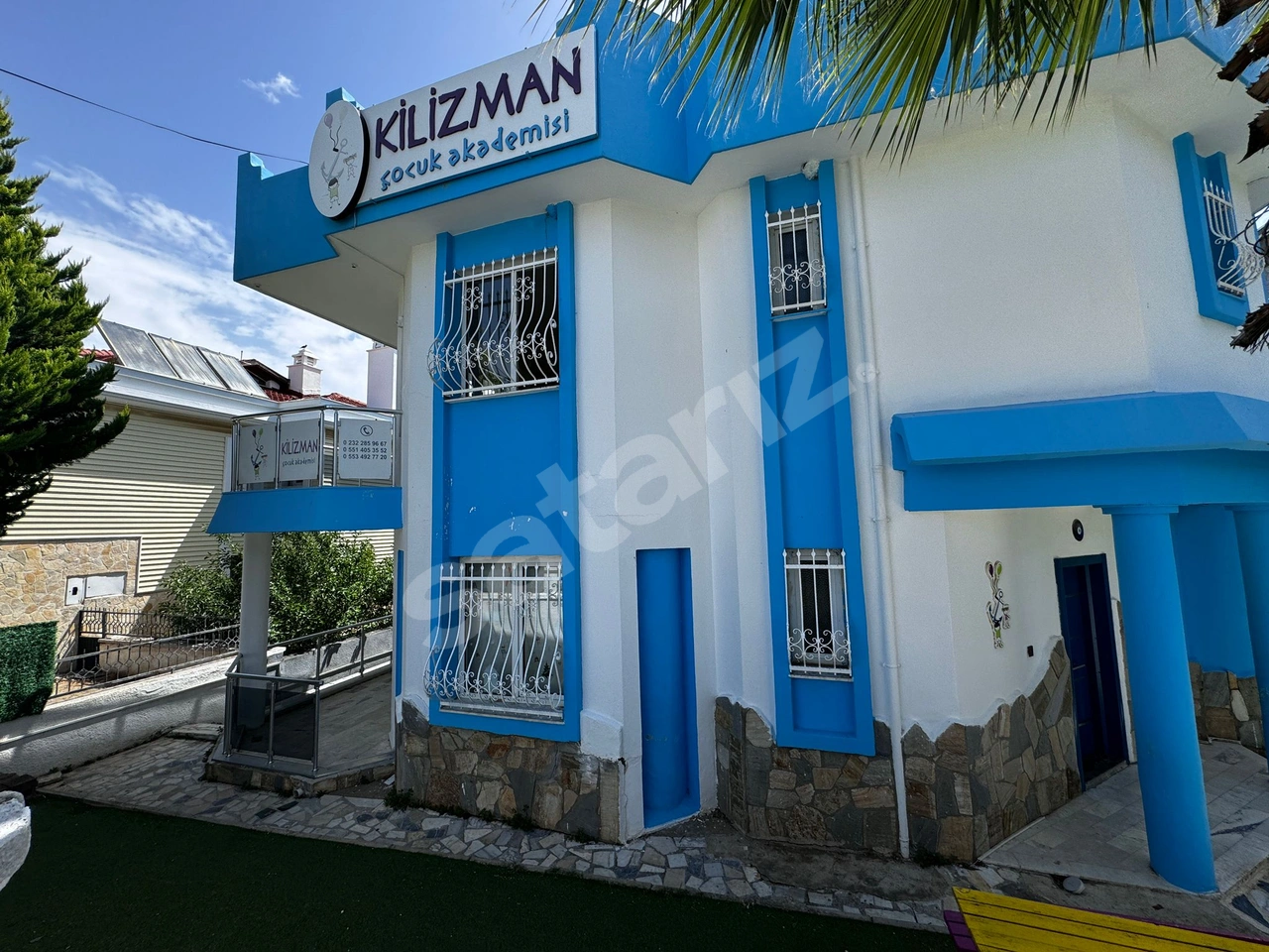 Güzelbahçe Mev Koleji Karşısı 425 m2 Arsalı Villa