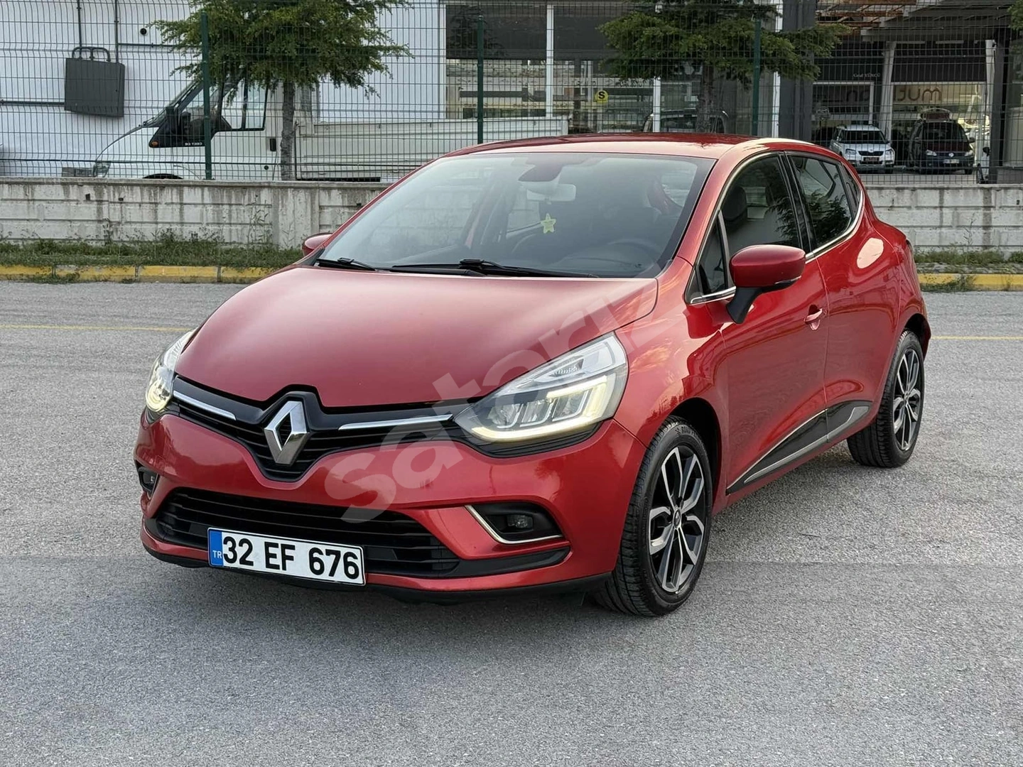 2018--DEĞİŞENSİZ--136.000 km--OTOMATİK--