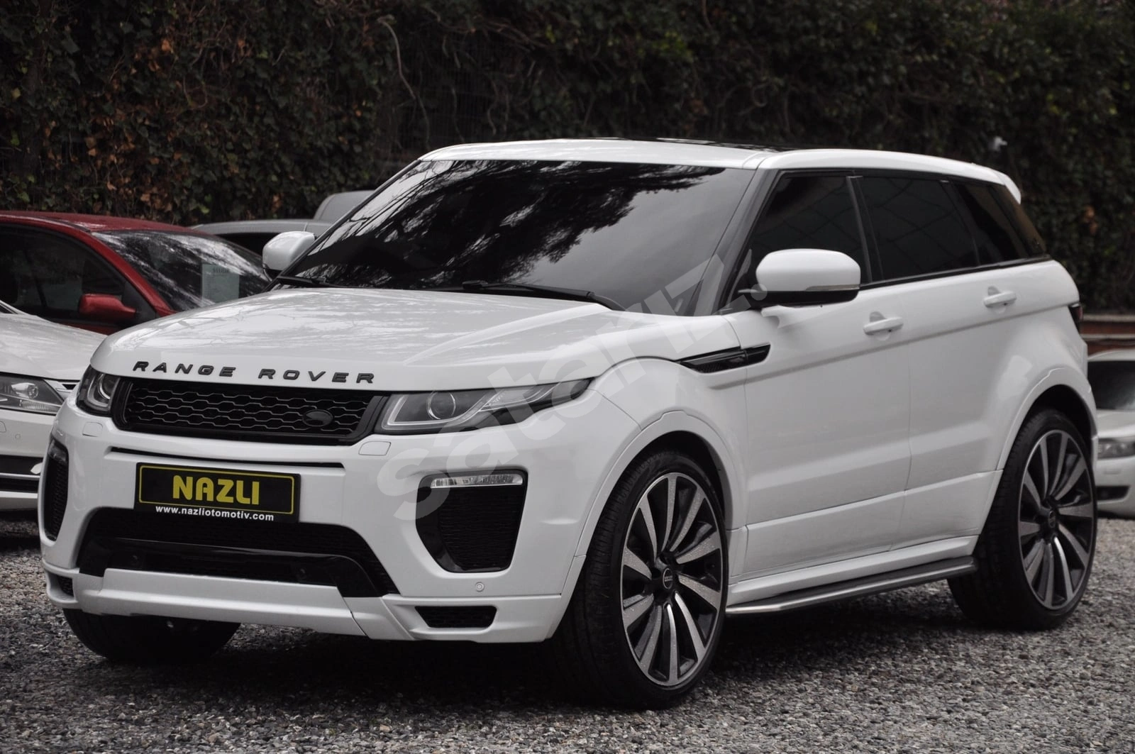 2012 EVOQUE PURE (senetle taksitlendirme seçeneğimiz vardır)