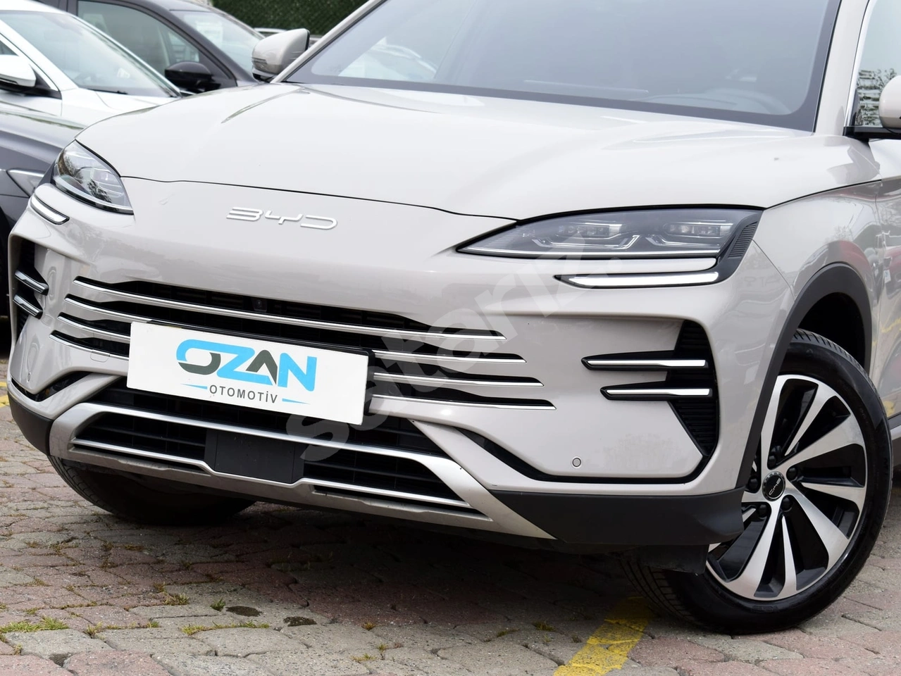 MAZDA OZAN'DAN 2025 BYD SEAL U DM-I DESIGN 324 BG 4X4 BOYASIZ