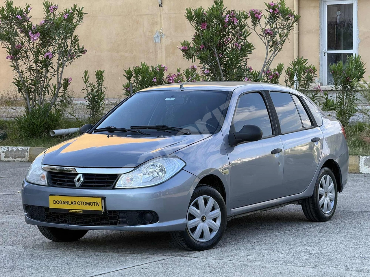 DOĞANLAR'DAN 2009 SYMBOL 1,5 DCİ AUTHENTİGUE-KLİMA-ABS