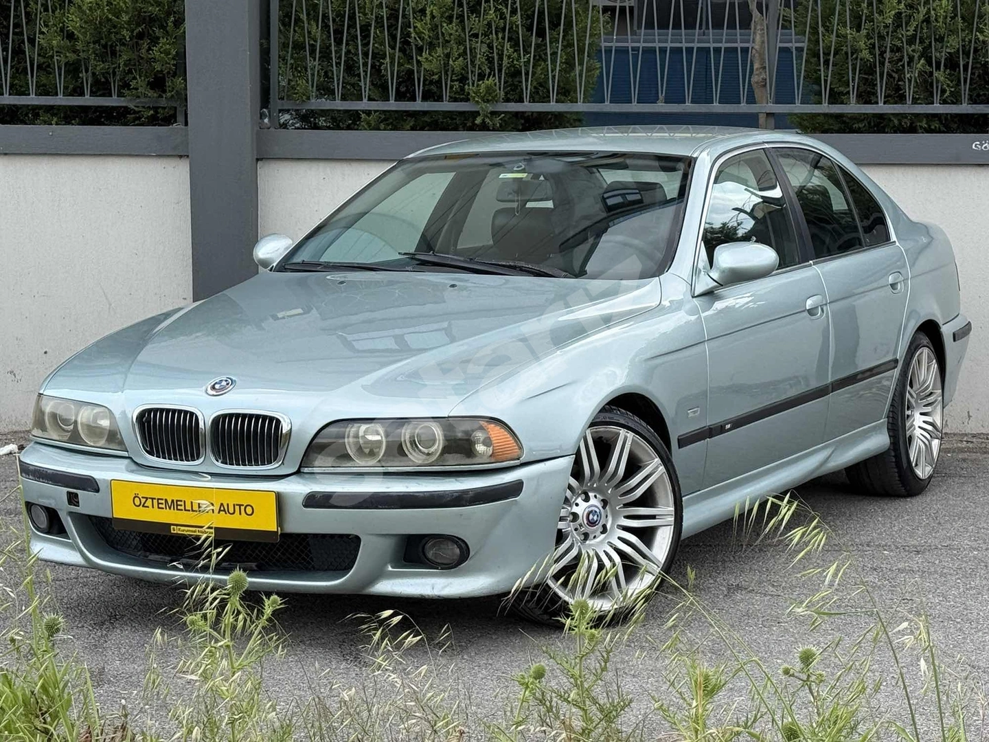 ACİL 1997 BMV 5.20 İ ÖZEL JANT LANSMAN RENGİ ELEKTRİKLİ KOLTUK