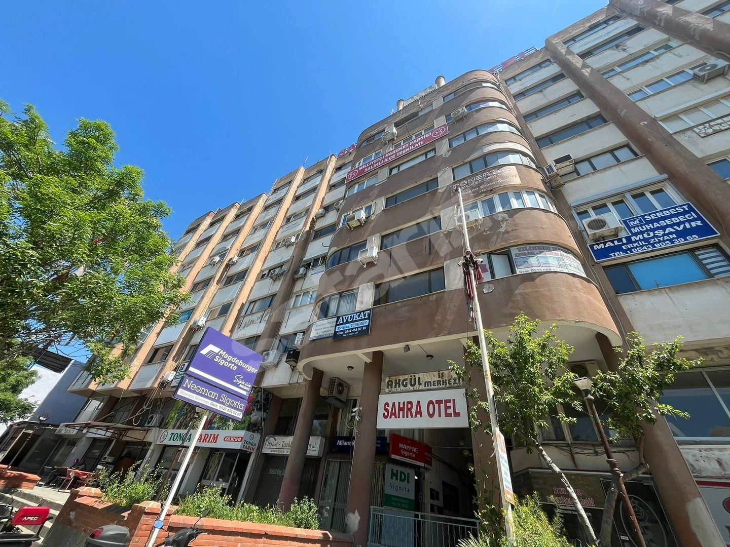 SALİHLİ ERDEM EMLAKTAN BELEDİYE ARKASI SATILIK OTEL