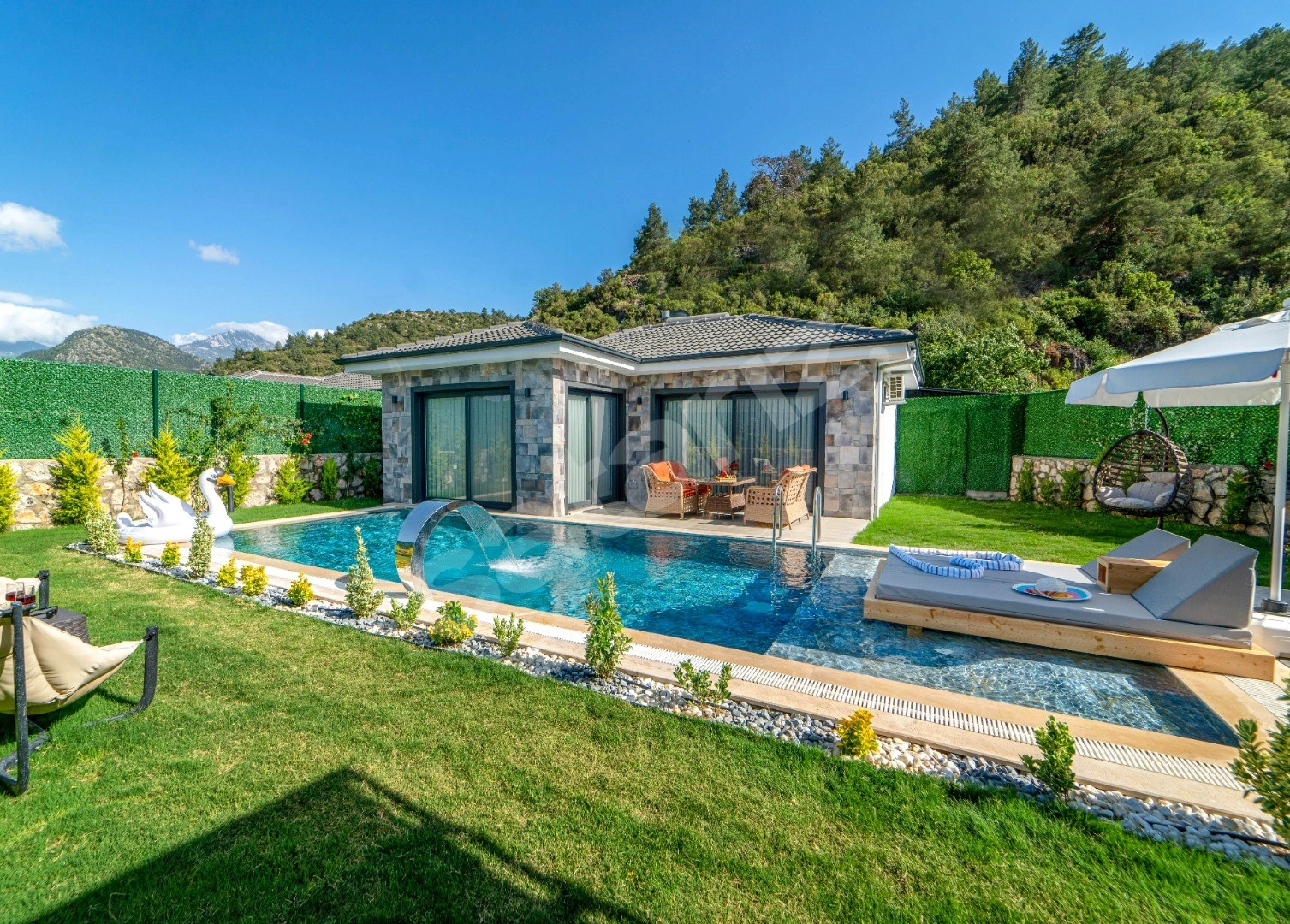 Fethiye Kayaköy'de Havuzlu, Jakuzili Lüks Eşyalı Kiralık Villa