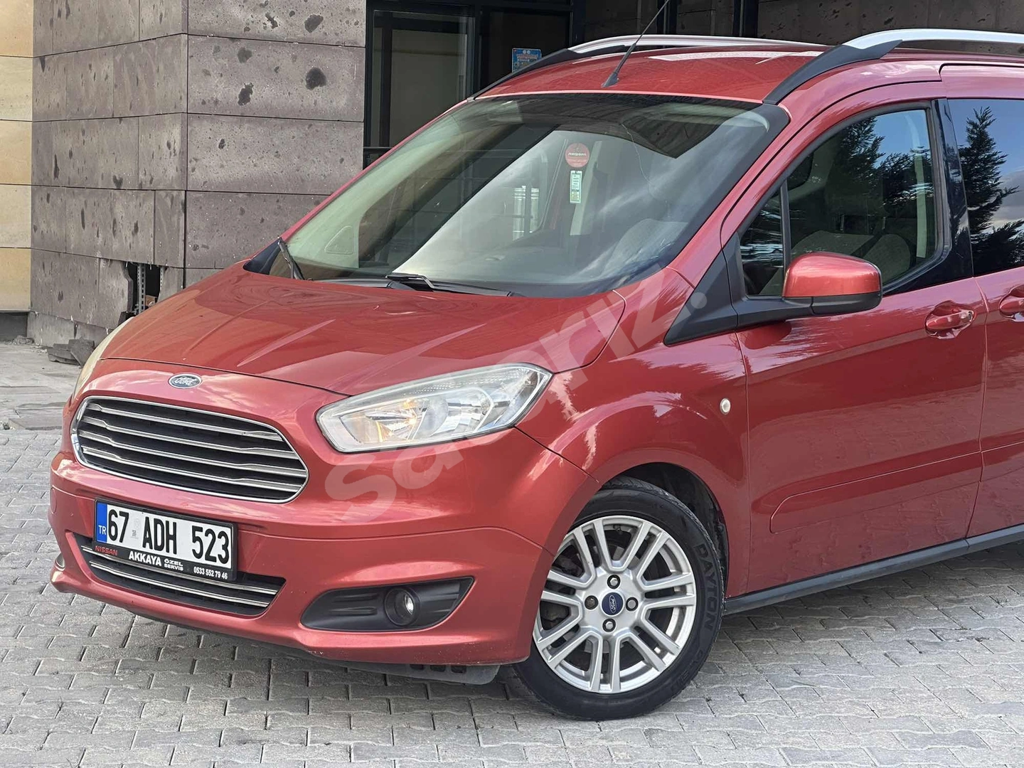 EMSALSİZ TEMİZLİKTE OTOMOBİL RUHSATLI HATASIZ BOYASIZ COURİER