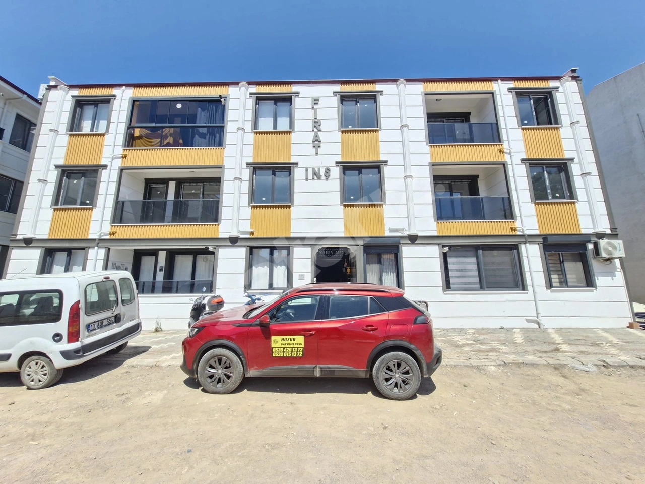 GÖMEÇ ÇARŞI MERKEZİNDE FULL EŞYALI 2+1 DOGALGAZLI KİRALIK DAİRE