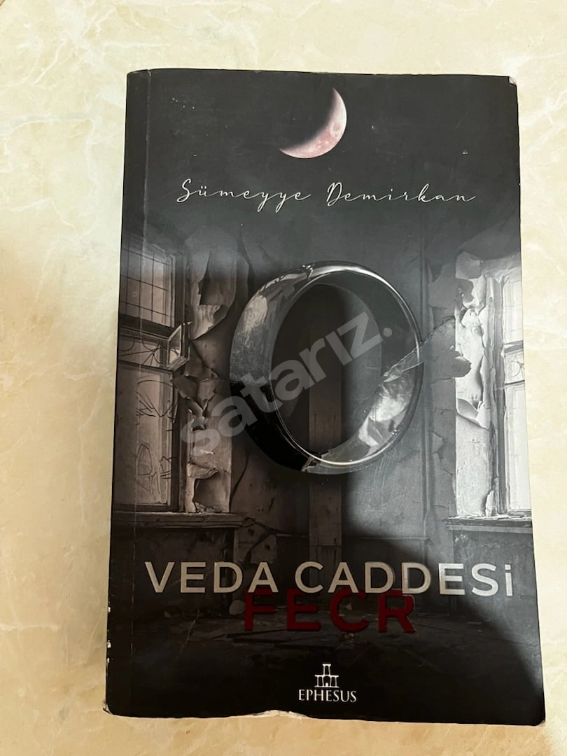 Sümeyye Demirkan Veda Caddesi Fecr Kitabı