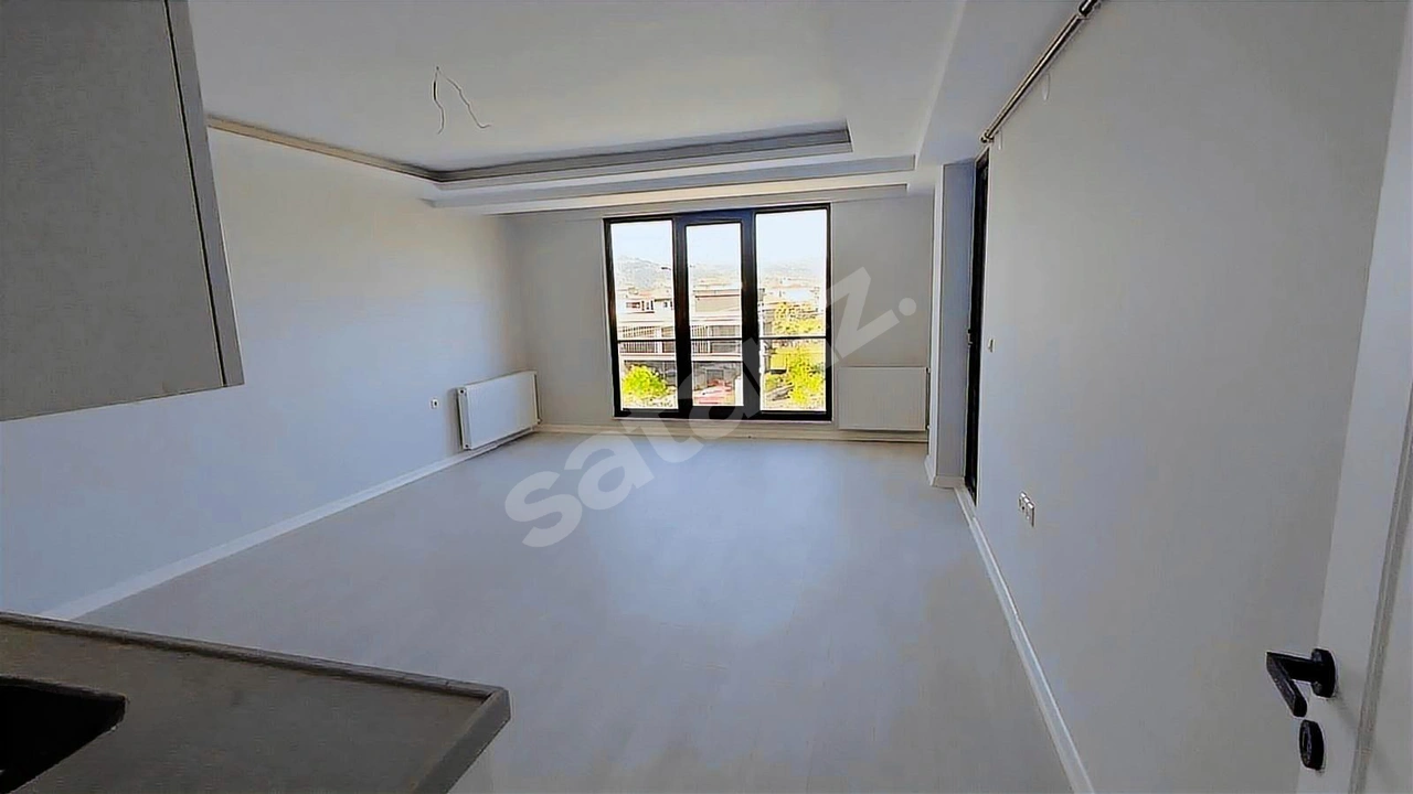 BULVARA CEPHE, KOLEJLER BÖLGESİNDE, SIFIR 2+1