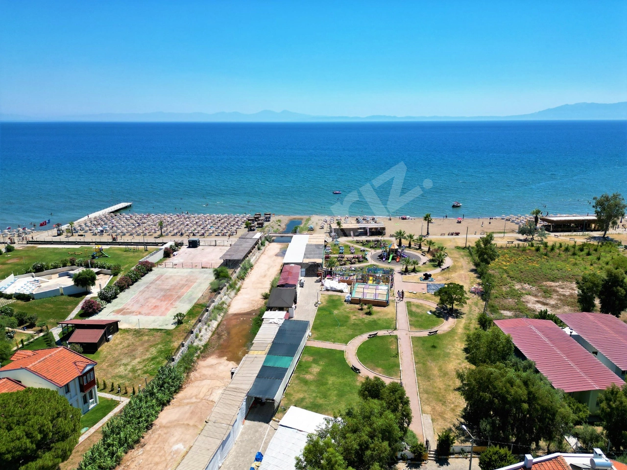 Seferihisar Cumhuriyet Mahallesi, Yıldız Tur Sitesi.mavi Ve Yeşilin Buluştuğu Satılık 3+1