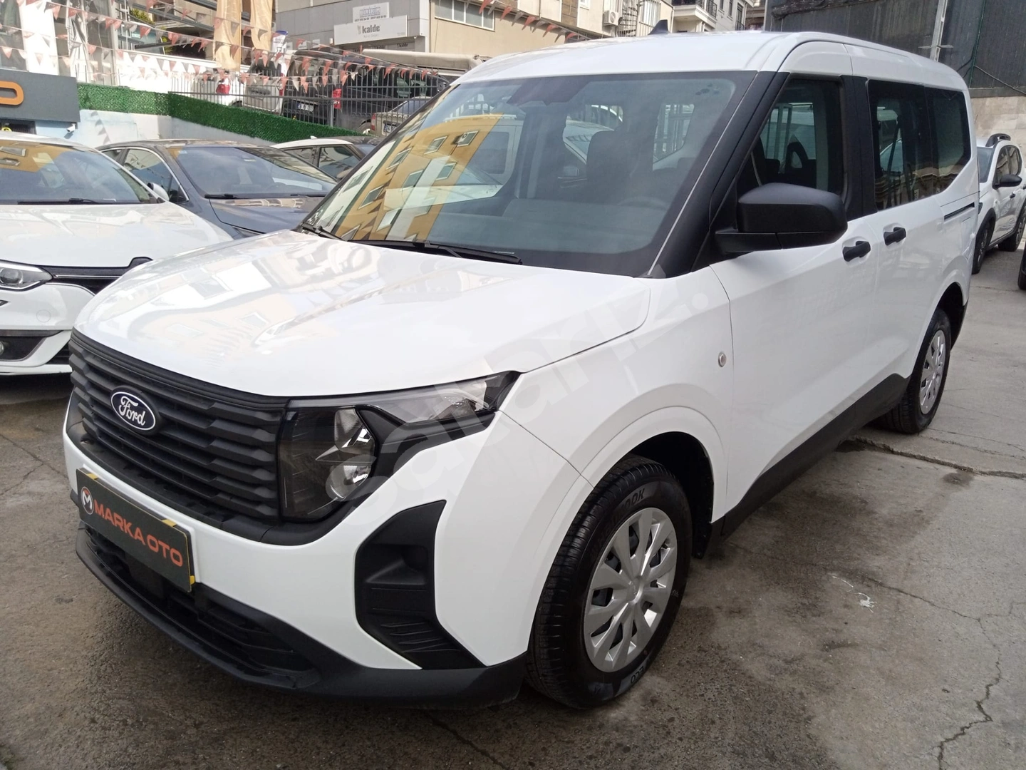 MARKA OTO DAN 2025 MODEL FORD TOURNEO COURİER 1.5 ECO DELUXE
