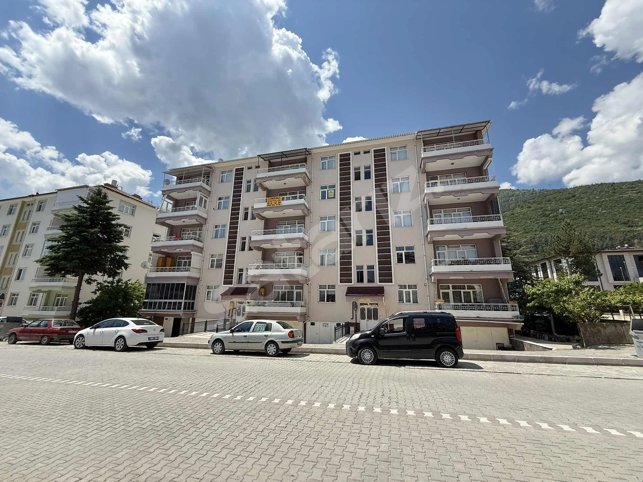 CANCAN'DAN KİLECİ MAH.DAĞ MANZARALI SATILIK GARAJLI 3+1 DAİRE