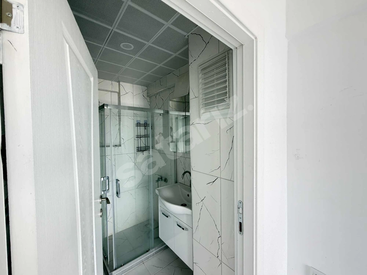 İncek'te Jewel Projesine Komşu 2 Banyolu Kiralık 2+1