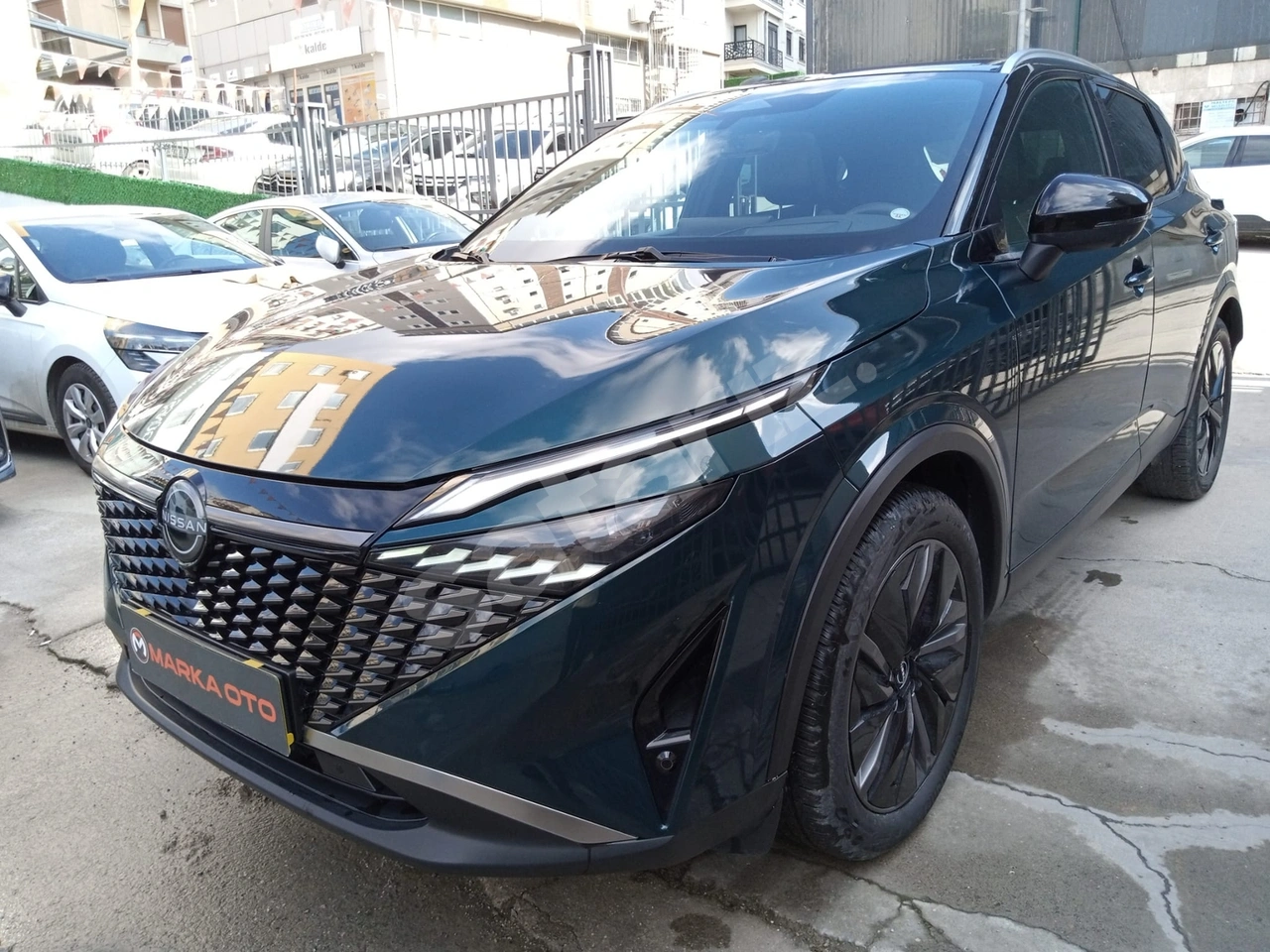 MARKA OTO DAN 2025 QASHQAİ 1.3 MHEV PLATİNİUM BOYASZ DĞŞENSİZ