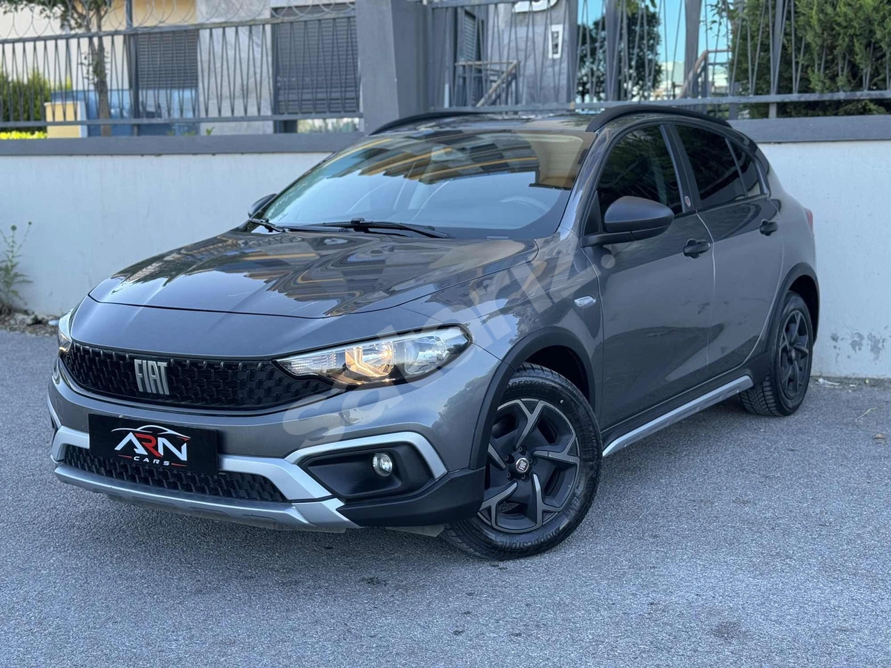 ARN CARS'DAN 2023 MODEL FİAT EGEA CROSS HATASIZ-12 AY K.K TAKSİT