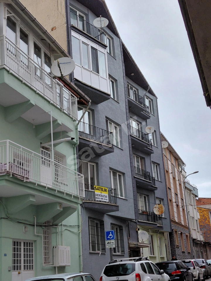 KURTULUŞ MAHLLESİNDE SATILIK 2+1 DAİRE