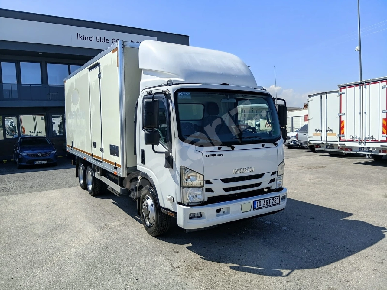 1,99 KREDİ KOÇASLANLAR2'DEN ISUZU NPR 3D FİBER KAMYON 2022 MODEL